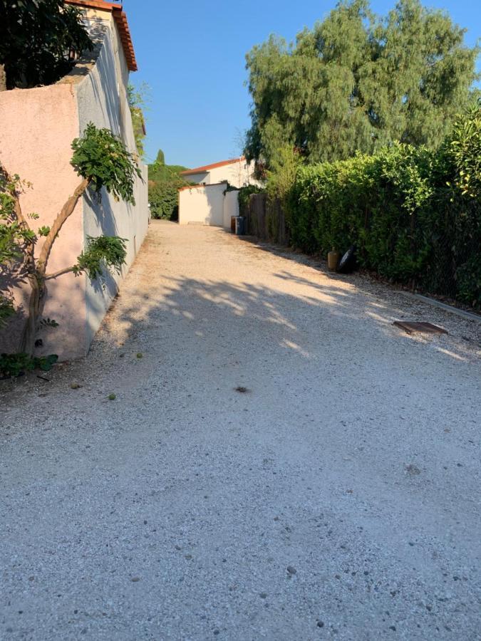 Charmant Logement Avec Piscine Saint-Feliu-d'Avall Екстер'єр фото